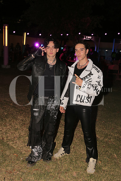 Poni Boy y Johnny B 4