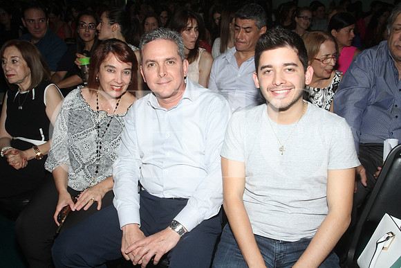 Mari Tere Coronado, Mauricio Coronado y Mauricio Coronado