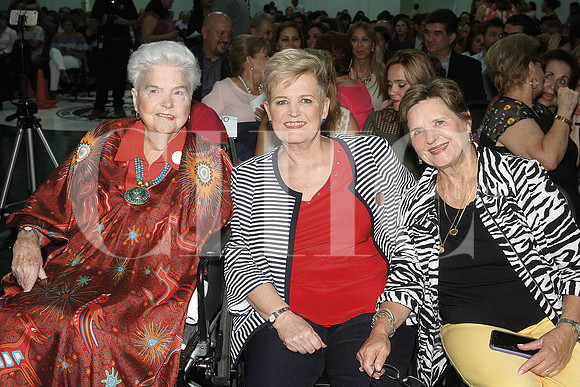 Betty Wagner, Elizabeth Cuervo y Victoria Wagner (2)