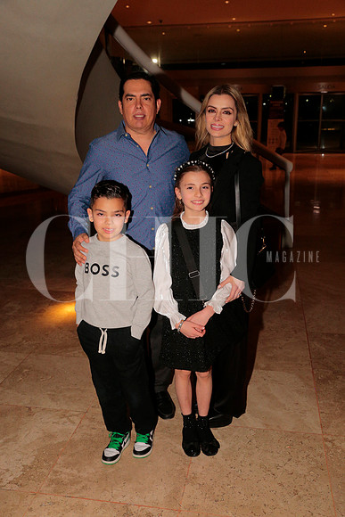 Sebastian Velarde, June Munguia, Sebastian Velarde y Jimena Velarde 2