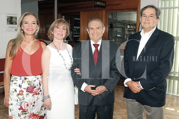 Viky Benavides, María del Rosario Elizondo de Lankenau, Roberto Lankenau y Juan José Galán