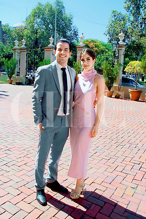 Roberto Elizondo y Mariana de la Maza