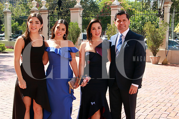Daniela Villarreal, Valeria Villarreal, Magaly de Villarreal y Luis Carlos Villarreal