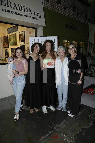 Mariel Zertuche, Camila Romo,, Camila Elizondo, Melissa Santos, Georgia De la Garza y Patricia Zertuche (2)