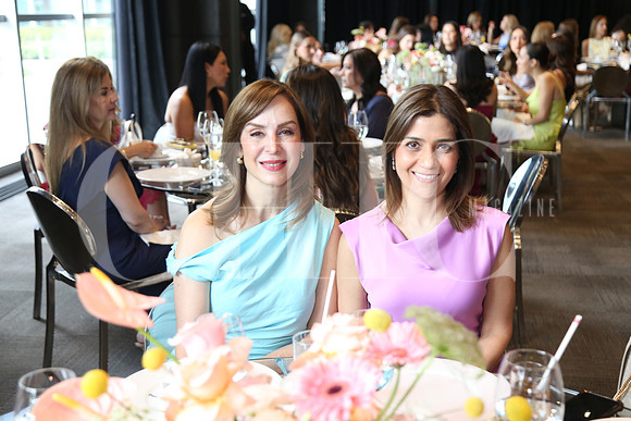 Alejandra Salinas y Marcela Treviño1