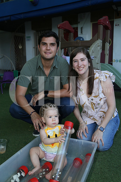 Adolfo Lomeí, Cynthia Zambrano y Valeria Lomelí
