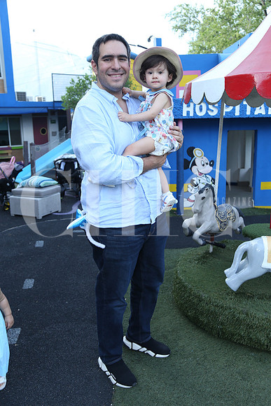 Eduardo Villa y Regina Villa 1