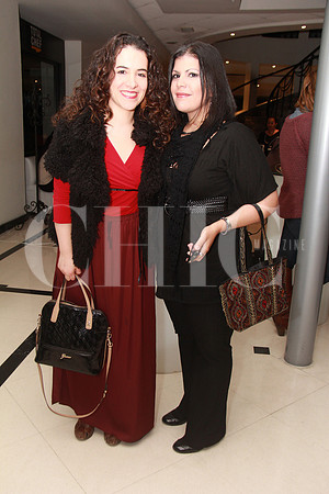 Gina Vargas y Erika Hutton