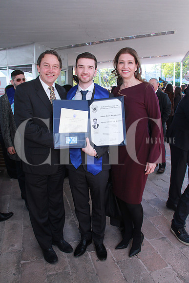 Gerardo, Gabriel y Doris Gonzalez