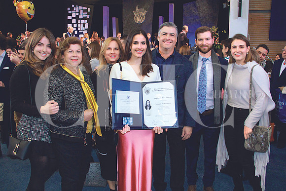 Viviana, Belinda, Marigel,  Ana, Patricio, Gabriel y Marigel