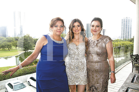 María Teresa Siller de Sepulveda, Roberta Calderon y Roberta Bremer de Calderón 2