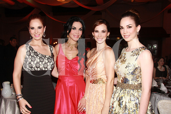 Martha Ruiz de Ordaz, Martha Martínez de Ruiz, Charito Ruiz de D'Alessio y Priscila Ruiz Martínez