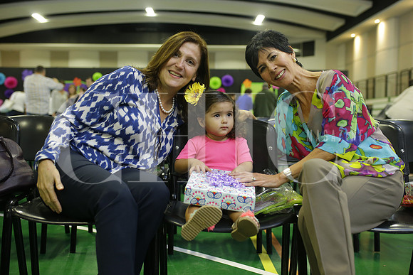 Laura Garza, Isabel Garza y Mayita Mart°nez de Sada (1)