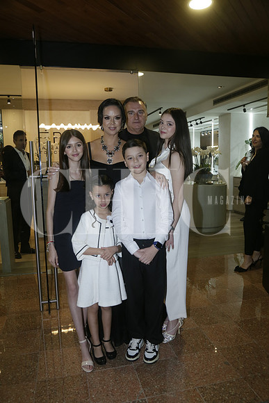 Marian Flores, Jessica Cedillo, Felipe Flores, Jimena Flores, Felipe Flores y Andrea Flores (2)