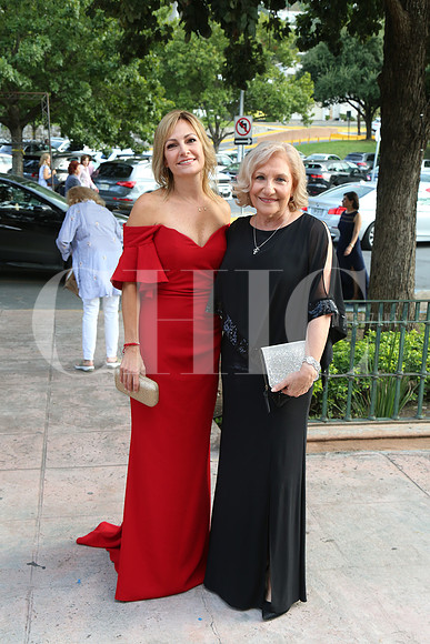 Yolanda Torres de Martinez y Yolanda Torres de Kury