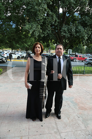 Carmen Ferrigno de Chavez y Mario Chavez