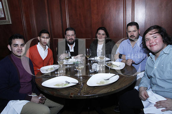Juan Cortez, Juan Antonio Grimaldo, Abelardo Garza, Victoria Bermúdez, Alejandro Garza y Antonio Isais