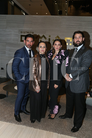 Marco, Rosalinda, Valentina y Benjamin
