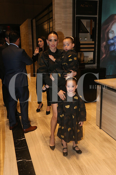 Michele, Carlota y Mikaela
