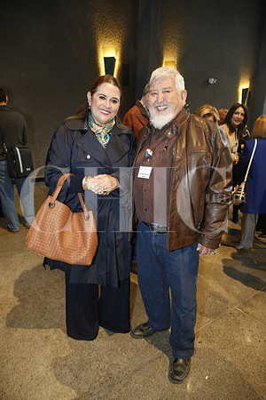 Elvira Lozano de Todd y Alberto Cavazos