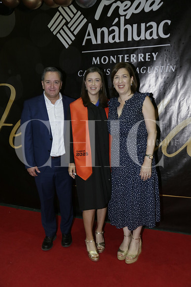 Eladio González, Isabel González y Blanca de González (2)
