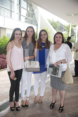 Daniela Lopez, Paulina Lopez, Mariana Lopez y Raquel Lopez