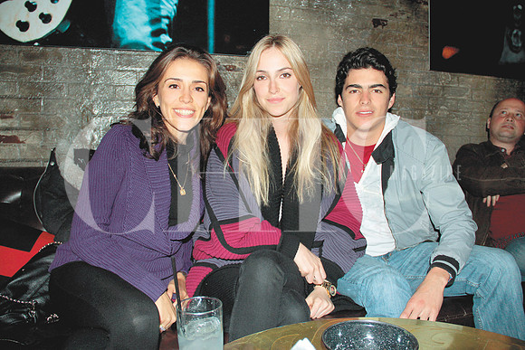 Mayra Espada, Pamela Reiter y Adrián Landa