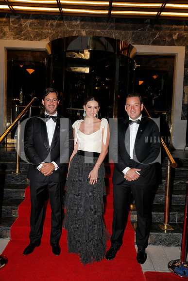 Victor Setien, Jacqueline Bracamontes y Alberto Martínez (25)