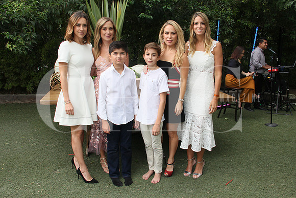Jessica de Schwartz, Maruza Martinez de Cid, Vicky Zambrano de Yarte, Barbara Lobeira de Rodriguez, Santiago Cid y Diego Rodriguez