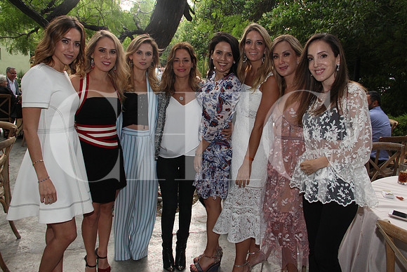 Jessica de Schwartz, Vicky Zambrano de Yarte,  Vero Zambrano, Mariana de la Garza, Claudia de la Torre, Barbara Lobeira, Maruza Martinez de Cid y Nora Garza T