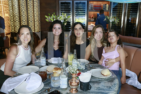 María José Hernández, Viviana Silveira, Pau Martínez, Noemí Vonnacher y Eugenia Licón