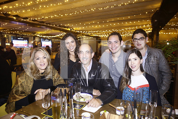 Mague Mencos, Igor Mencos, Paola Mencos, Denisse Vivas, Rodrigo Mencos y Erik Mencos (3)