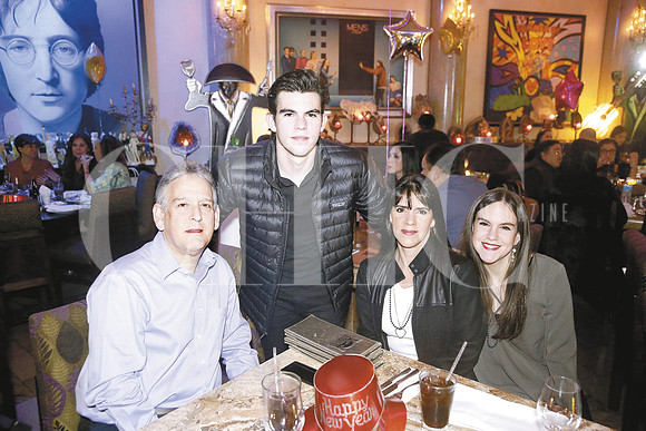 Alberto Drucker, Alberto Drucker, Adriana del Valle y Alejandra Drucker (4)