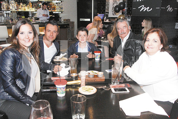Deborah de Ostos, Mauricio Ostos, Mauricio Ostos, Jesus Ostos y Sofía de Ostos