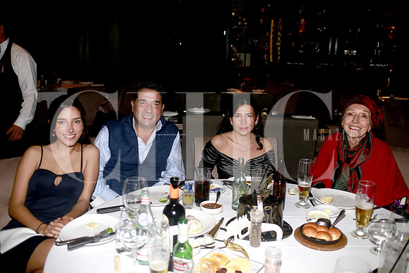 Lucy Yañez, Cesar Yañez, Lucybeny Villareal y Lucybeny Villlarreal