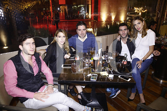 David Garza, Maria Isabel Garza, Tavo Santiba§ez, Roberto Garza y Lucia Gonzalez (2)