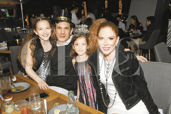 Valentina Celaya, Eliseo Celaya, Coco Celaya y Greta Guerrero de Celaya