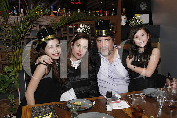 Casia Astudillo, Veronica de la Fuente de Astudillo, Carlos Astudillo y Anika Astudillo