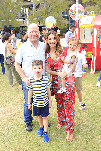 Mauricio Salazar, Mauricio Salazar, Antonela Salazar y Antonela Michelena (5)