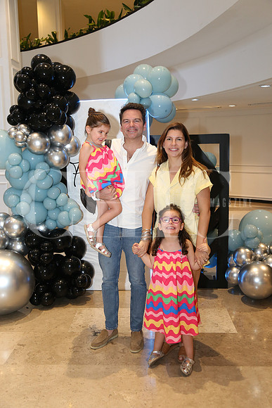 Camila Soto, Roberto Soto, Roberta Cervantes y Romina Soto 0