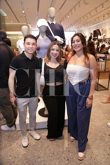 Ricardo Domínguez, Mayra Vela y Marica Morales 1