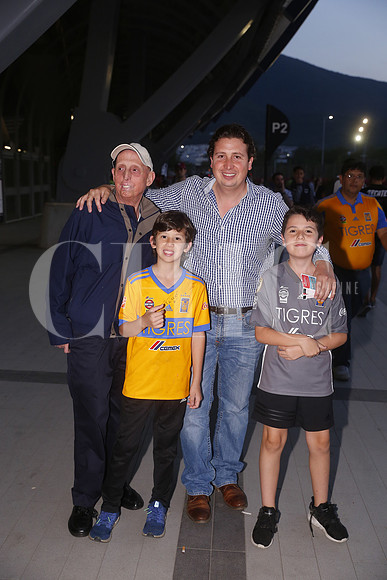 Gustavo Romo, Gustavo Romo, Gustavo Romo y Andrés Clariond (4)