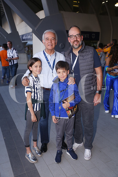 Inés Navarro, Jorge Navarro, Mauricio Navarro Joaquín Navarro (4)