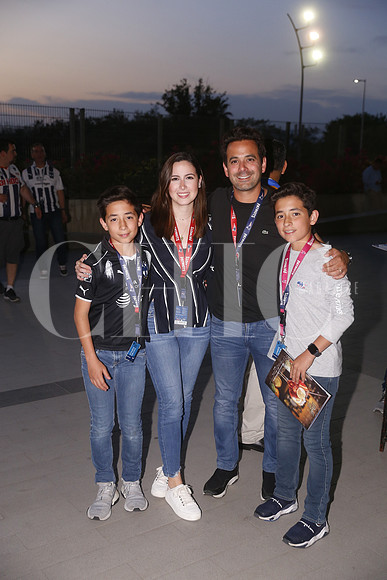 Marcelo Vergara, Eugenio Vergara, Lorena Rocher de Vergara y Jorge Vergara (2)