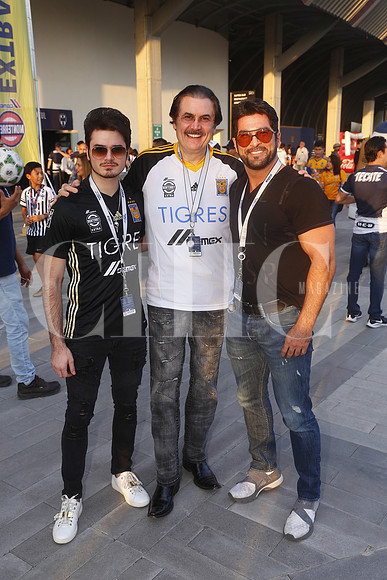 Roberto  Flores, Roberto Flores y Arturo Carmona (1)