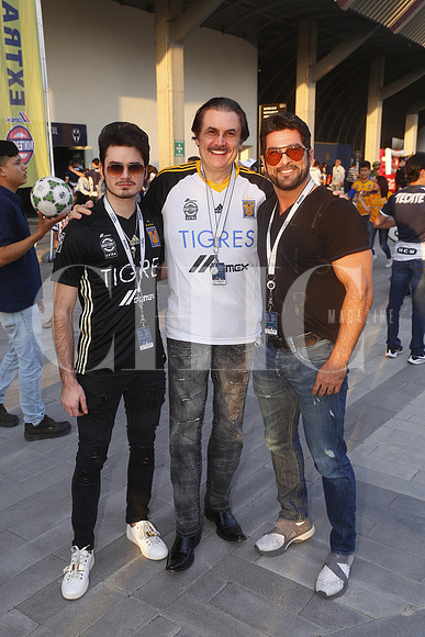 Roberto  Flores, Roberto Flores y Arturo Carmona (4)