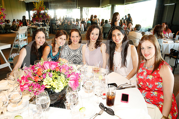 Paulina de Samacona, Lucía Probert, Gabriela Rodríguez, Paty Gracia, Silvia Tamborrel de Lozano y Mayela Saucedo de González