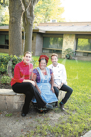Laura Leal, Abigail Mendoza y Gerardo Vignai