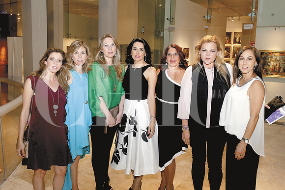 Catalina Castro, Ana Cecilia Ibarra de Guerra, Adriana Ibarra de Bremer, Mily Batarse de Ibarra, Angelica Rodriguez de Santillán y Mónica Palacios