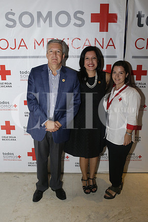 Alberto Bremer, Lorena Salas de Bremer y Bárbara Bremer